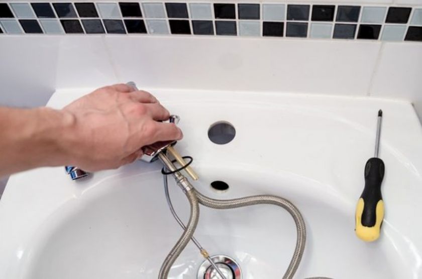 Ihlamurkuyu Tesisatçı Lavabo Montaj Değişim Tamir Ustası