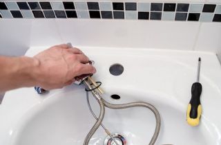 Ihlamurkuyu Tesisatçı Lavabo Montaj Değişim Tamir Ustası
